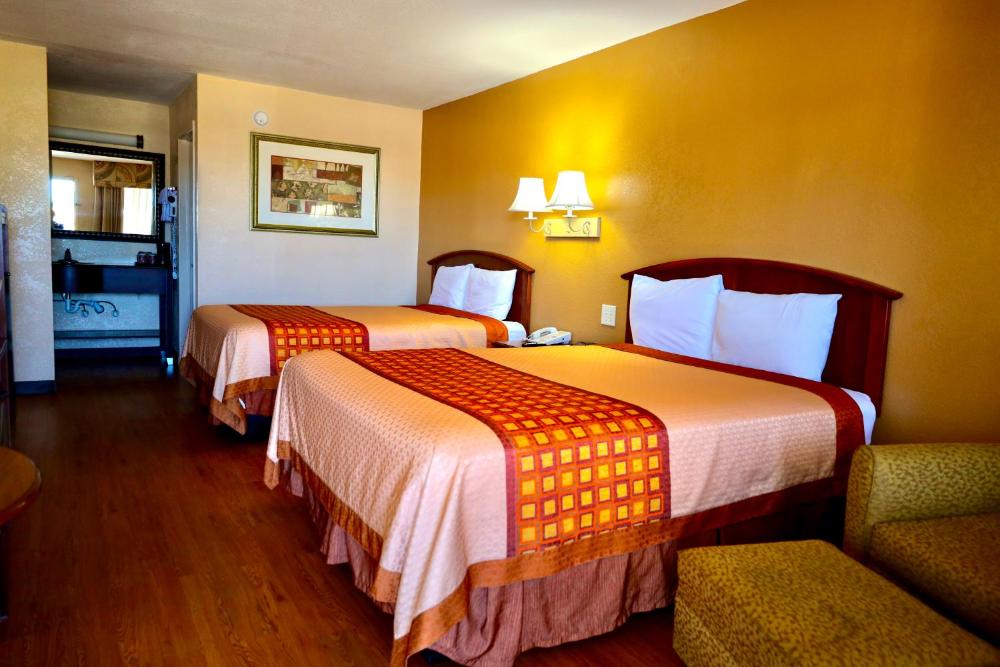 Double Room with Two Double Beds interior